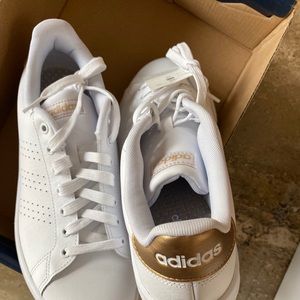 Adidas white and gold tennis shoe size 10